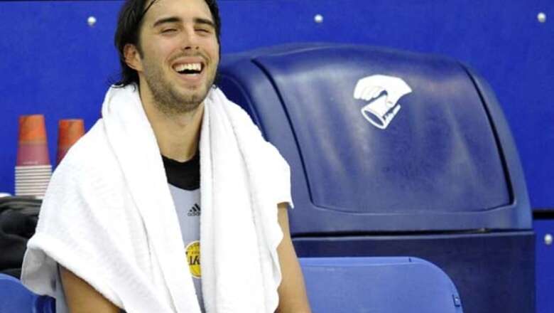 NBA star says he's engaged to Sharapova