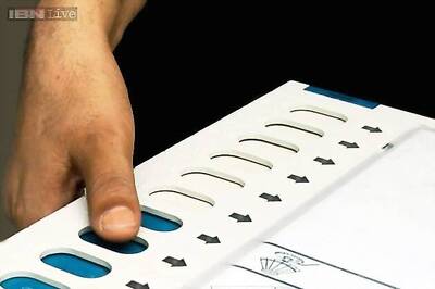 Pune: Defective voting machine transfers all votes to Congress