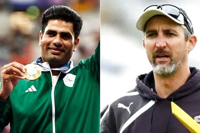 Coach Jason Gillespie Invites Olympic Gold Medallist Arshad Nadeem to Visit Pakistan Dressing Room