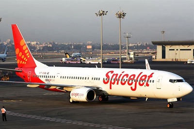SpiceJet Rolls Out COVID-19 Tests for Passengers in India and UAE in Partnership With VFS Global