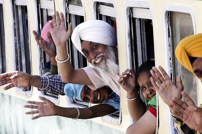 Sikh Devotees' Procession Leaves from Delhi for Nankana Sahib: Pakistan High Commission