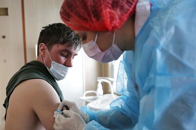 'We Will Save Lives in Other Nations': Russia Accuses Top EU Leader of 'Bias' Over Sputnik Vaccine