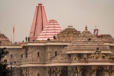 'Surya Tilak' Spectacle: Sunlight Precision-Crafted to Illuminate Ram Lalla's Forehead on Ram Navami