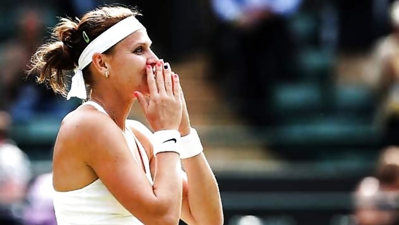 Safarova beats Makarova to reach Wimbledon last four