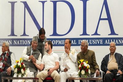 360° View | Stumbling 'Bloc'? Internal & External Feuds, ED Action, Seat-sharing Spats Fetter INDIA Parties