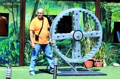 'Bigg Boss 8', Day 44: Will Puneet Issar make a comeback inside the house?
