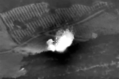 Russian air force hits '10 Islamic State targets' in Syria