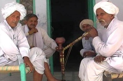 Khap panchayats threaten MPs, Delhi blockade