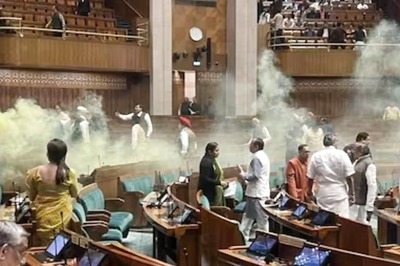 Parliament Breach: Delhi Cops Take Help of UP Police to Find Cobbler Who Modified Shoes of Accused