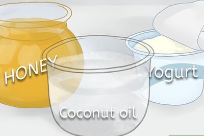 How to Do a Hair Mask for Frizzy Hair