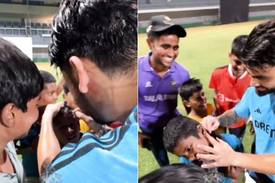 'Maathe Pe Likh Du?': Rinku Singh Amazed as Crazy Little Fans Ask for Autograph on Forehead and Neck