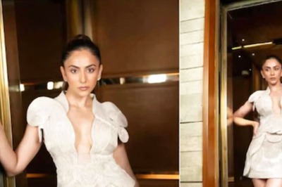 Rakul Preet Singh's Chikankari Kurta Is A Must-Have In Your Summer Wardrobe