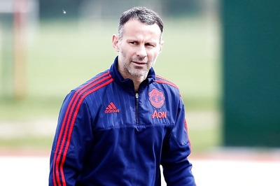 Manchester United Legend Ryan Giggs Quits Club