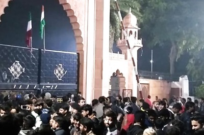 AMU Teachers' Association Seeks Judicial Probe into December 15 Clashes