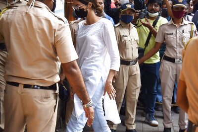 News18 Afternoon Digest: Ananya Panday Knows Someone Who Supplied Drugs To Aryan and Other Top Stories