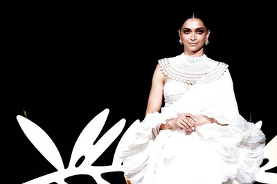 Stripe Fever: Deepika Padukone to Katrina Kaif, Bollywood Actresses Who Have Aced The Look