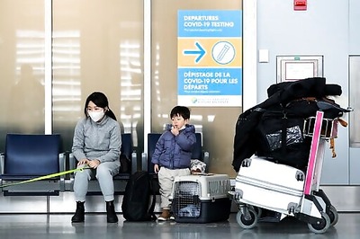 Ontario Limits Capacity At Restaurants And Retailers At 50%