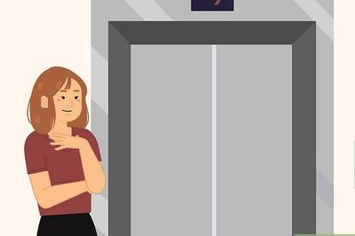 How to Practice Good Elevator Etiquette