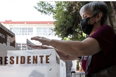 Mexico Votes in an Election Likely to Choose the Country's First Female President