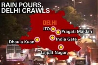 Delhi wakes up to traffic snarls