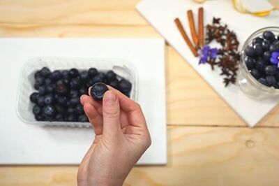 How to Freeze Blueberries