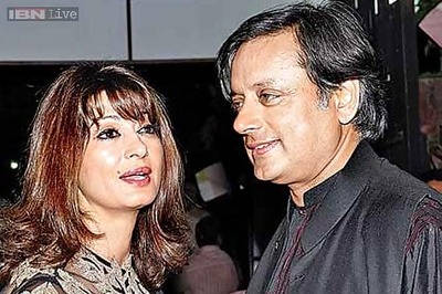 Delhi Police to probe Sunanda Pushkar's death as murder case, Shashi Tharoor to be questioned