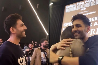 Kartik Aaryan Blushes After A Fan's Marriage Proposal: 'Yahan Meri Bolti Band Hogayi'