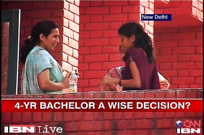 DU teachers, students urge Smriti Irani to scrap four-year programme