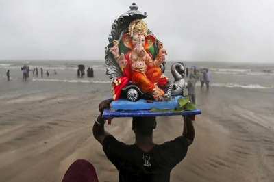 Ganesh Chaturthi Celebrations Begin on a Low-key Note in Maharashtra as Covid-19 Dampens Spirit