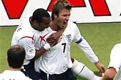 England grind win against Paraguay