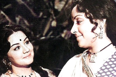 Farida Jalal Was ANGRY With Gulzar On Hema Malini's Khushboo Sets: 'Kaam Dikhana hai, Yeh Sab Nahi'
