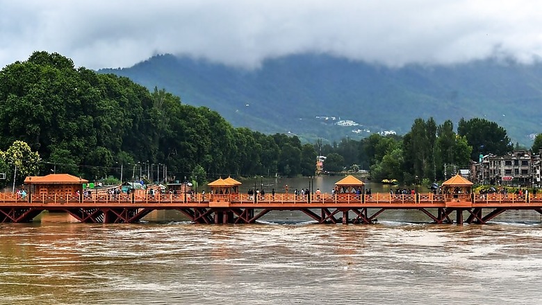 7 Killed in J&K, Arunachal as Monsoon Sweeps India; Amarnath Yatra Suspended Amid Flood Alert