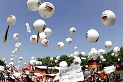 Fans pay tribute to German team