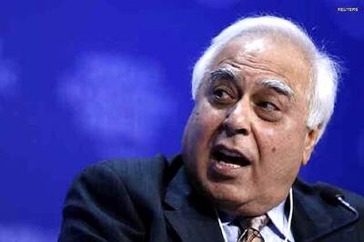 Sibal downplays differences between Cong, TMC