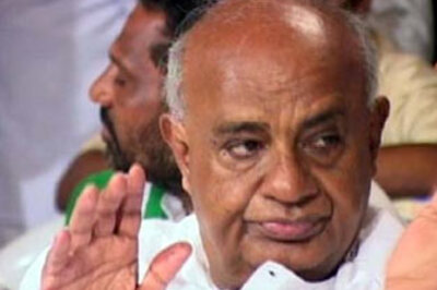 To file nominations today:  HD Deve Gowda | Priya Dutt