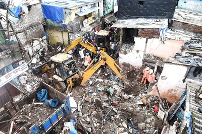 Mumbai Family Wiped Out in Building Collapse: 9 Members Dead, House Lay in Ruins