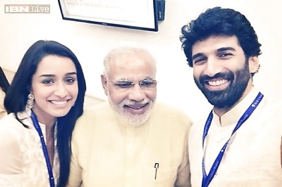 Snapshot: Shraddha Kapoor, Kareena, Aditya click selfie with Prime Minister Narendra Modi