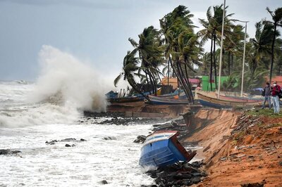 Cyclone Tauktae Has Intensified, Moving Towards Gujarat; Gusty Winds and Rain Likely in Mumbai: IMD