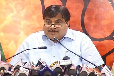 Gadkari attacks Cong for indulging in quota politics