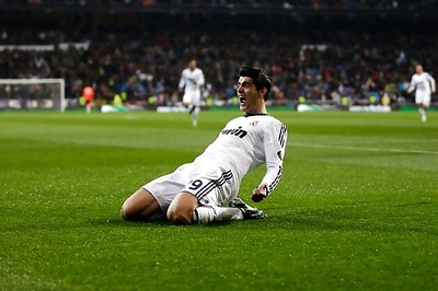 Real Madrid beat Rayo 2-0 in Mourinho's 100th La Liga game
