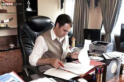 Stop misleading people on tourist inflow in Kashmir: Omar to Modi