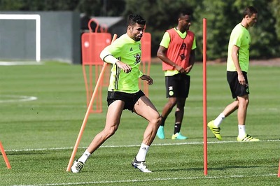 Antonio Conte's Chelsea Get Early Chance to Top Premier League