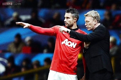 Bruised Manchester United among familiar faces at Europe's top table