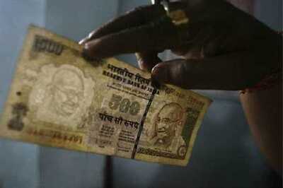 Importers ask for discounts on falling rupee