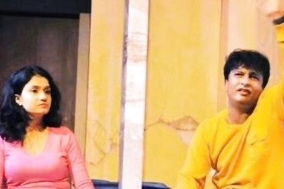 Kiran Mane Shares A Memory With Amruta Subhash During Theatre Rehearsal
