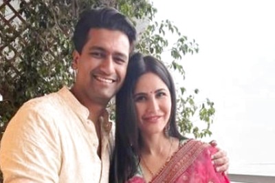 Vicky Kaushal Praises Katrina Kaif at an Event, Calls Her 'Chalta Firta Doctor' and 'Scientist'