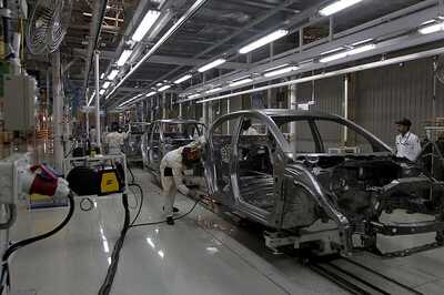 Parliamentary Panel Seeks Suggestions to Make India Global Auto Hub as China Loses Grip