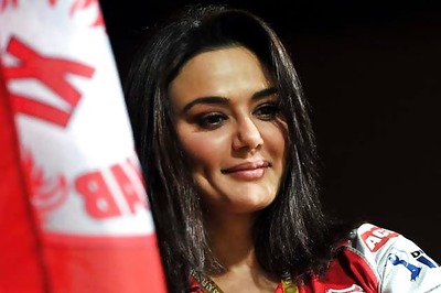 It's 100 percent untrue, Preity Zinta says she's not contesting elections