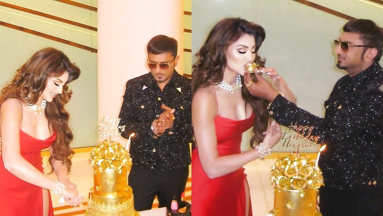 Urvashi Rautela Cuts 'REAL' Gold Cake On Birthday, Yo Yo Honey Singh Butchers Her Cake; Watch