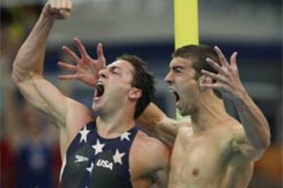 Phelps on track as US win men's 4x100m freestyle relay